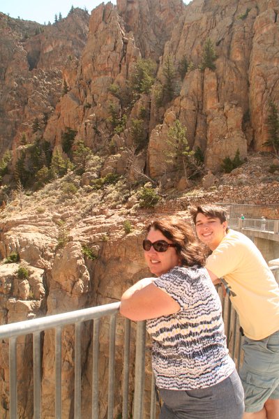 Trip (173).JPG - Sharon and Kris at the Buffalo Bill Dam
